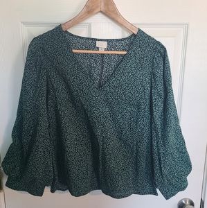 Dark green leaves design 3/4 blouse